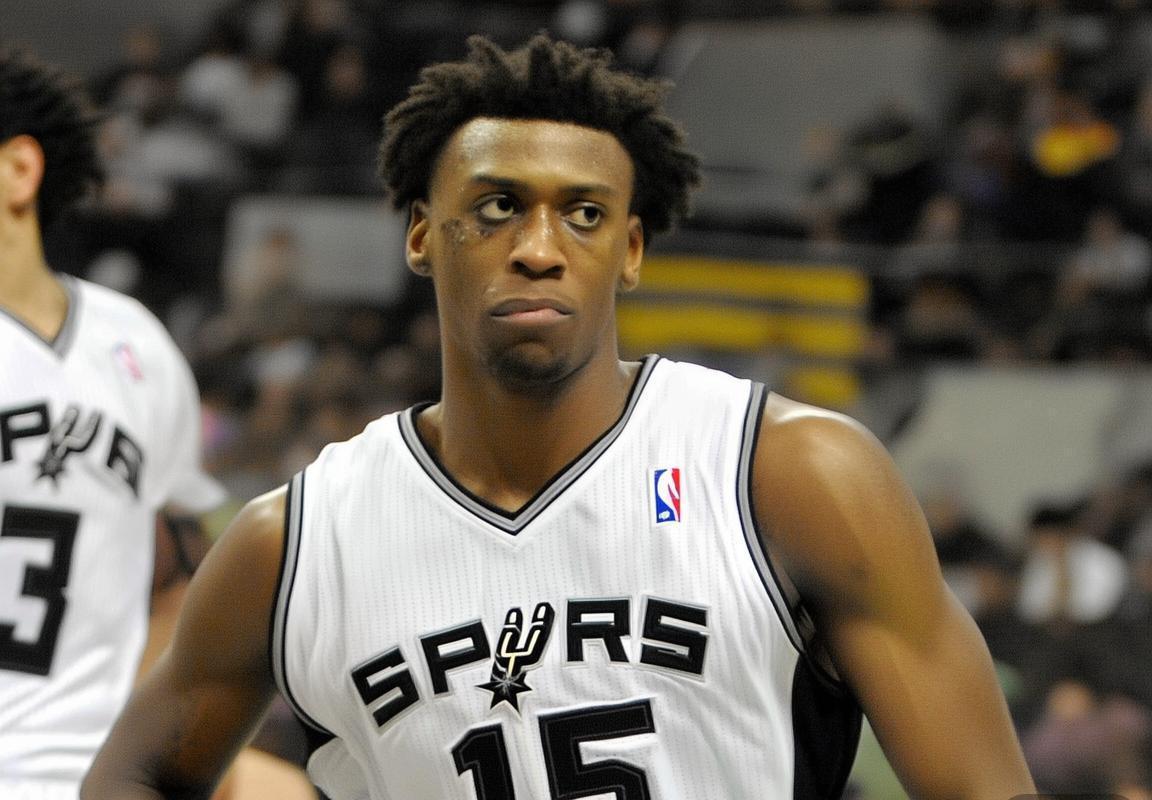 森林狼爱德华兹32分创纪录击退马刺，索汉17分难救主；尼克斯兰德尔两双率队取胜